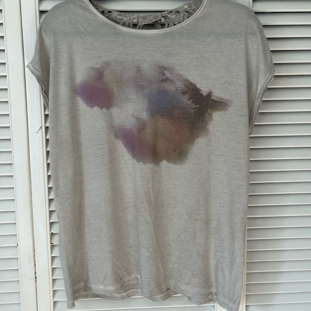 Dantelle Graphic White and Gray Relaxed T-Shirt